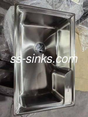 OEM Topmount ห้องครัวระบายน้ําที่มีตําแหน่งระบายน้ําด้านหลังและสระระบายน้ําคู่ในขนาด OEM