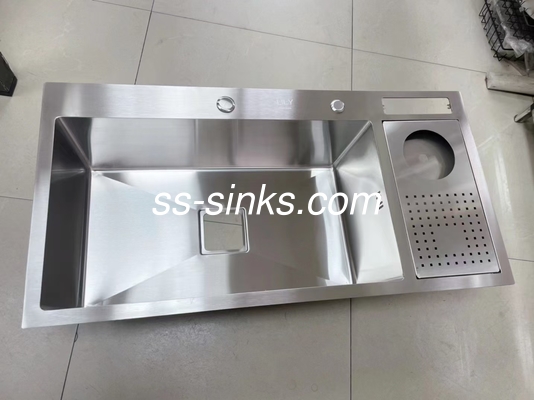 การทํางานทําด้วยมือ Double Sink sus304 กับเครื่องล้างแก้ว กับกระป๋องระบายน้ํา