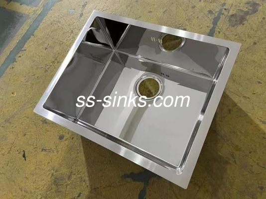 Undermount Handmade Sink Double Bowl ความลึกของถ้วย 220 มม. และการติดตั้งที่สะดวก