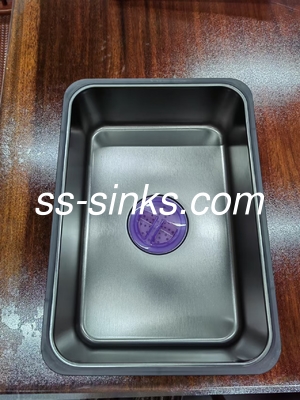 สีดํา Undermount สแตนเลสสระว่ายน้ําครัวหนา 1.2mm และสะอาดง่าย