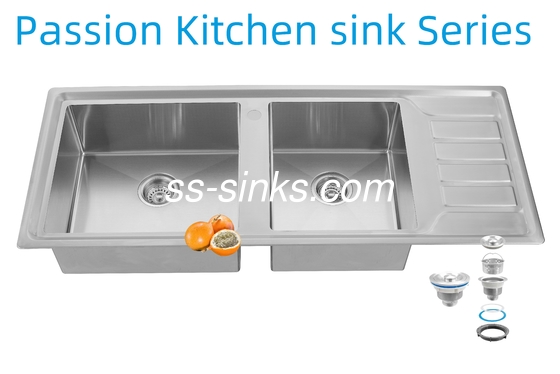 อ่างล้างจานสแตนเลสสตีลแบบสองหลุมทำมือ 12050 พร้อมที่พักจาน