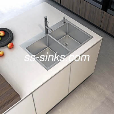 18 Guage Handmade Double Bowl Sink วางในซาตินแปรง